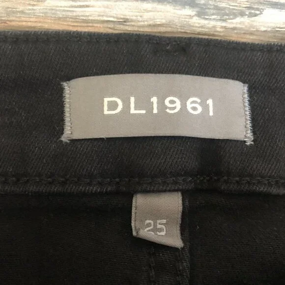 DL1961 Emma Low Rise Skinny Jeans in Kershaw Size 25 Black with Bling - Picture 8 of 11